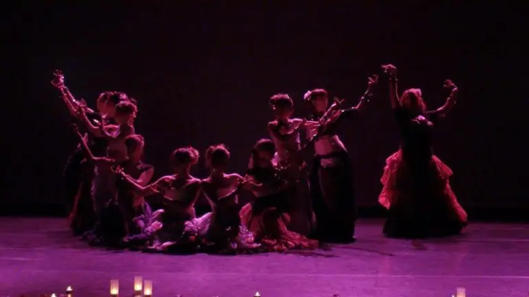 537537_10151206334313358_1253849772_n